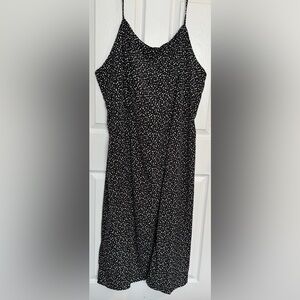 Black and White Flowing Floral Sleeveless Dress sz 24/28
